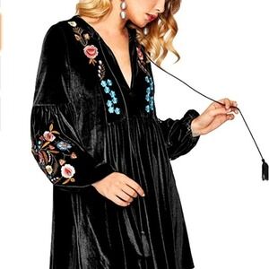 Roiii Velvet Embroidered Mini Dress Plus Size 3X Black Boho Tassel Long Sleeve